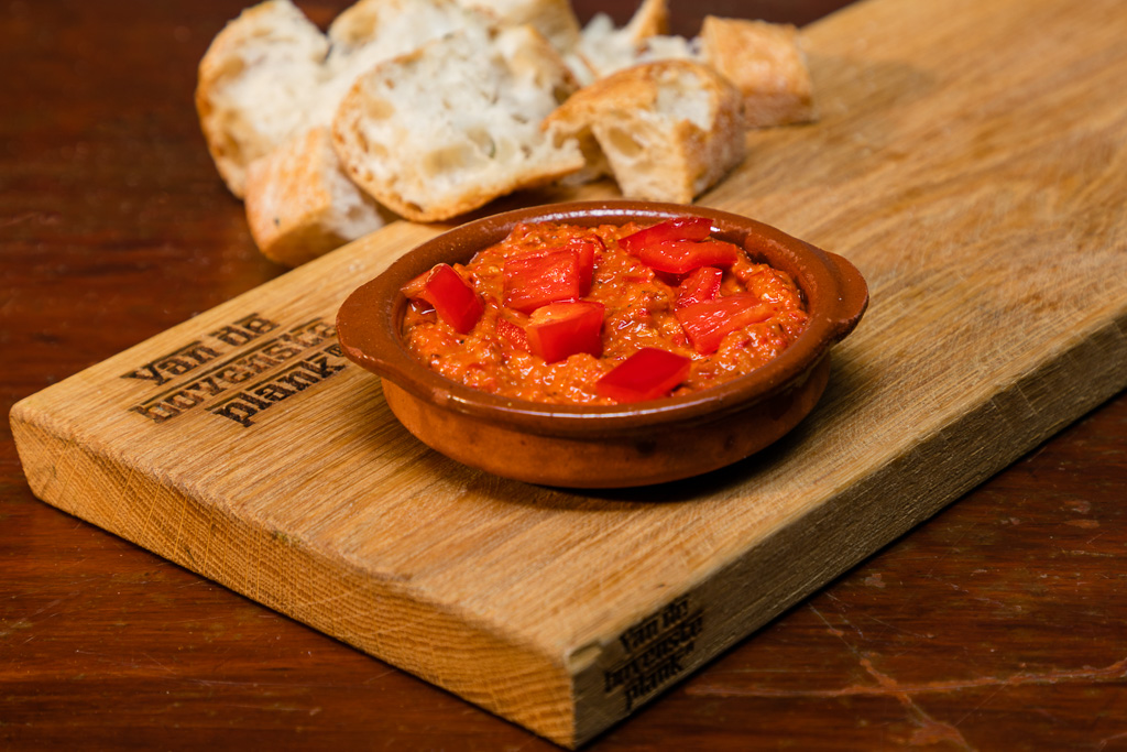 Verse hummus Muhammara